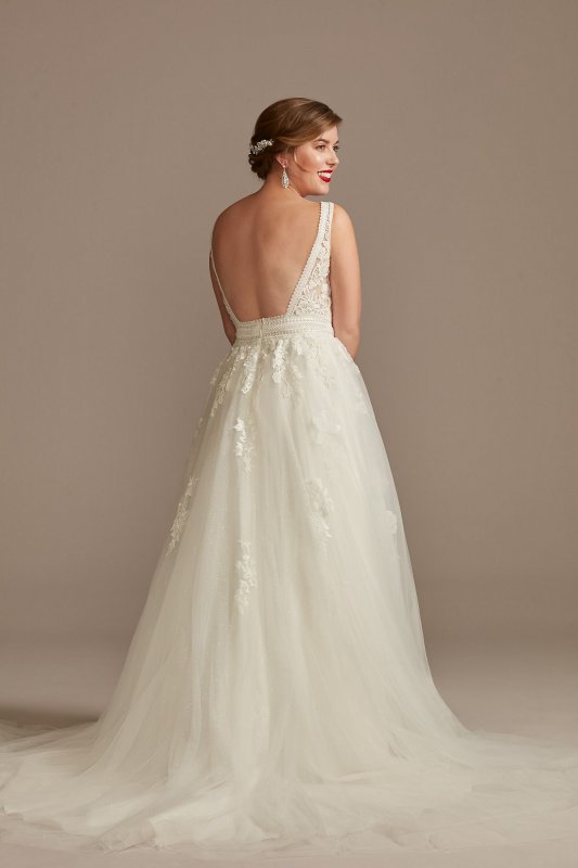 Embroidered V-Neck Tall Tulle Skirt Wedding Dress 4XLCWG888