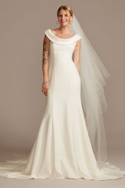 Short Plus Size Wedding Dress with Keyhole Cutout 21395DW