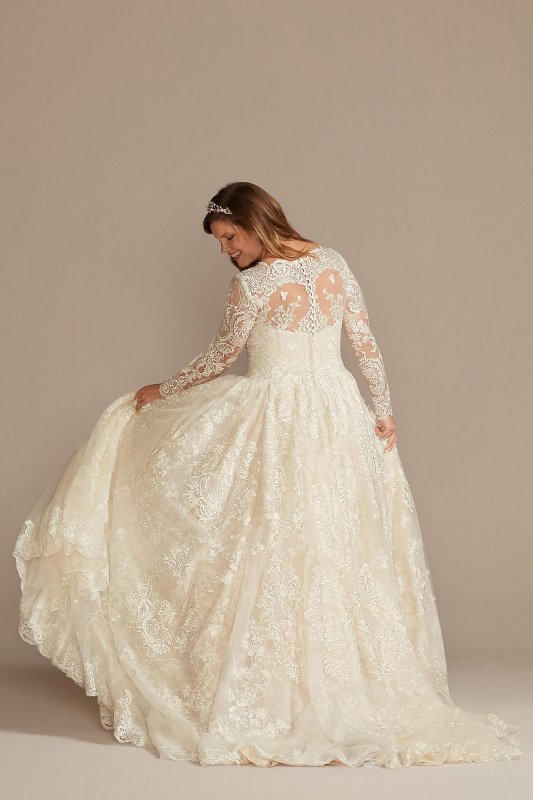 Long Sleeve Beaded Lace Plus Size Wedding Dress 8SLCWG780