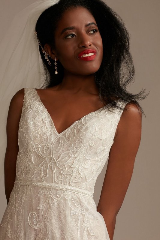 V-Neck Lace Wedding Dress with Scallop Hem MS251250