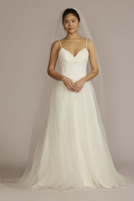 Basque Waist Lace Bodice Tall Wedding Dress 4XLWG4069