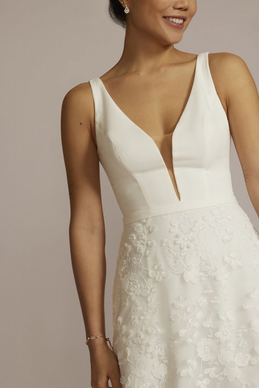 3D Floral Crepe A-Line Wedding Dress with Pockets WG4068