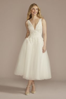 Tea-Length Plunging Neckline Lace Wedding Dress SDWG1134