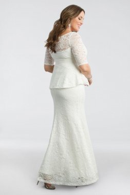 Petite Lace Wedding Dress with Plunging Neck 7SWG689