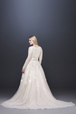 Plus Size Lace Wedding Gown 8VW351315