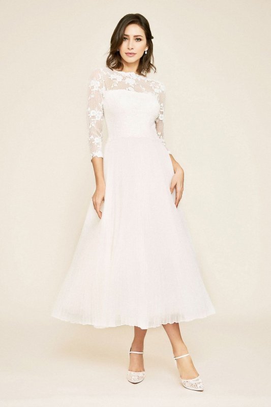 Tea-Length Pleated 3/4 Sleeve Wedding Dress BKQ19606MDBR