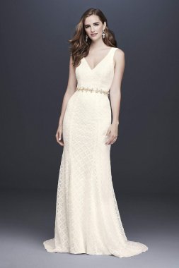 Geometric Lace V-Neck Sheath Wedding Dress WG3924