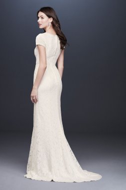 Illusion Deep V-Neck Cap Sleeve Lace Wedding Dress WG3951